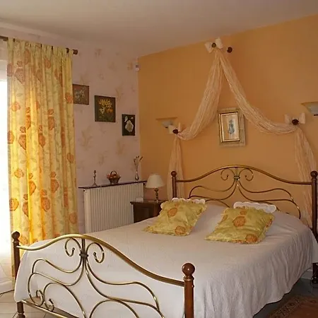 Le Franquevillette Bed and Breakfast